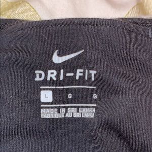 Nike cropped women’s leggings